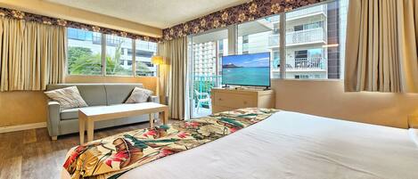 Iron/ironing board, free WiFi, bed sheets