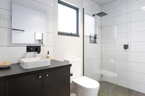 Spacious 1-bed Townhouse in Norlane