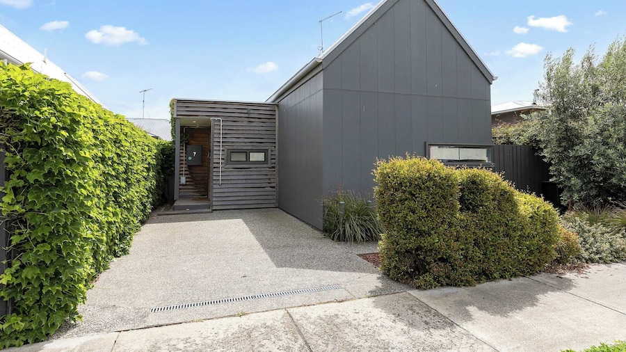 Spacious 1-bed Townhouse in Norlane