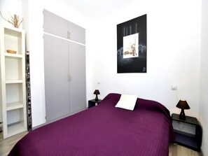 Apartment - Apartment in Roses With Sea & Mountain Views (Roses)
