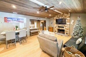 TV, fireplace - Quiet Escape | Renovated + Fireplace + Fenced Yard (Ruidoso)