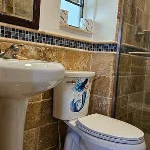 Douche, serviettes fournies