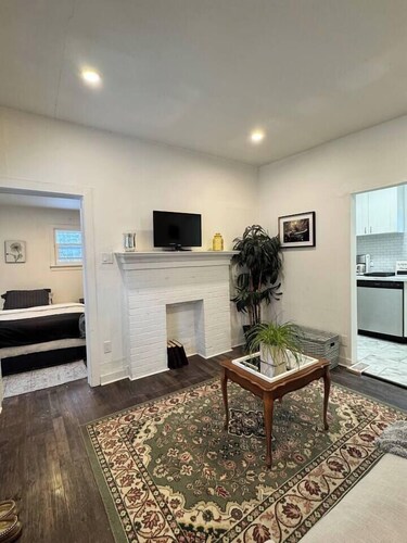 Budget friendly 1BD in Wortley Village