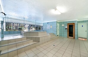 Spa - Beachside at Beachpoint (Surfers Paradise)