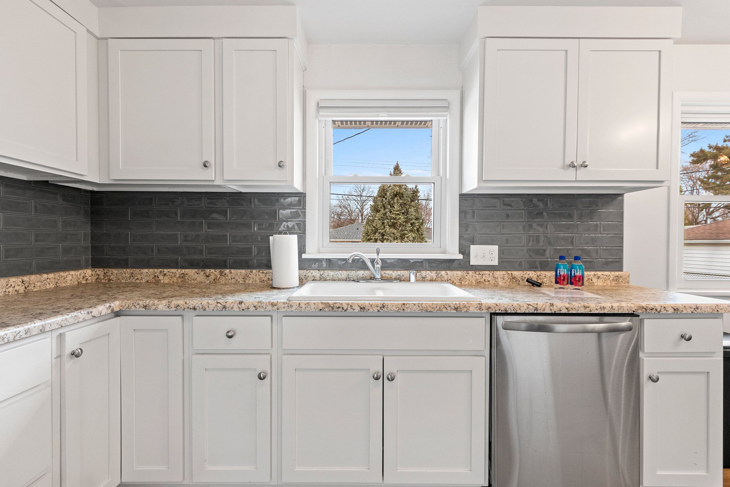 冰箱、微波炉、烤箱、炉灶