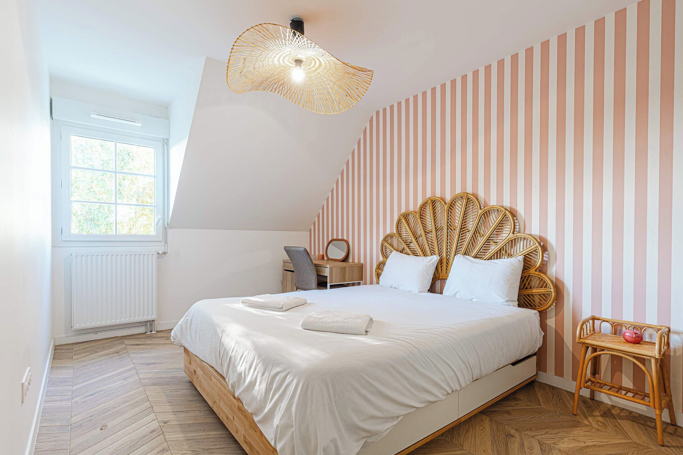 Apartment | 4 Schlafzimmer, laptopgeeigneter Arbeitsplatz, Bügeleisen/Bügelbrett