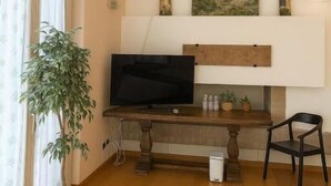 ห้องคอมฟอร์ททริปเปิล, ห้องน้ำรวม, วิวสวน | ภายใน