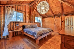 Fer et planche à repasser, accès Internet, draps fournis