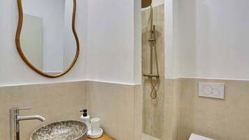 Apartment | Bathroom | Hair dryer, soap