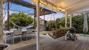 Outdoor dining - Hideaway House - 15 Lewis Road, Carrickalinga (Carrickalinga)