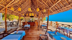 Restaurant -  Matemwe Sands Beach Resort (Matemwe)