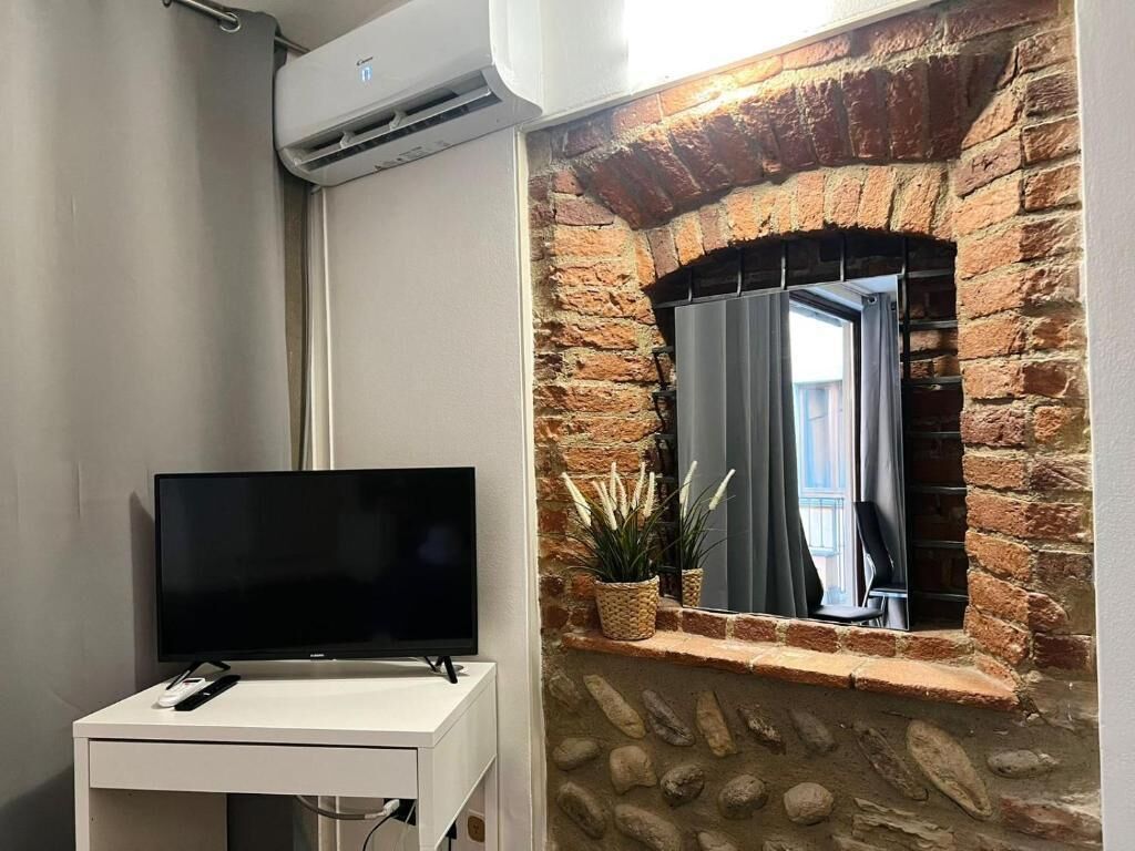 Apartment, Balkon, Blick auf den Innenhof | Innenbereich