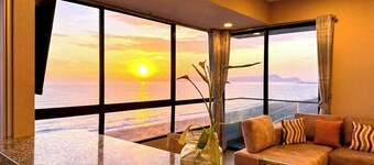 "Oceanfront 2BR, Home Office, Pool, Gym, Sauna, BBQ, Play area and Free Parking"