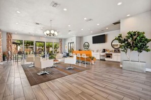 Unclassified image, 5 of 60, button - Stay & Play Retreat | Pool, Hot Tub, Gym + Games (Surprise)