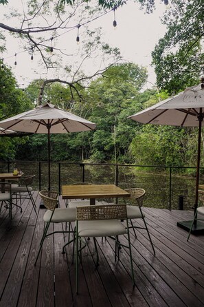 Outdoor dining - Hotel Banyan Doradal (Doradal)