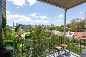 Apartment | Balcony - Bright 2-bed Apt With Spectacular Bridge Views (Sydney)
