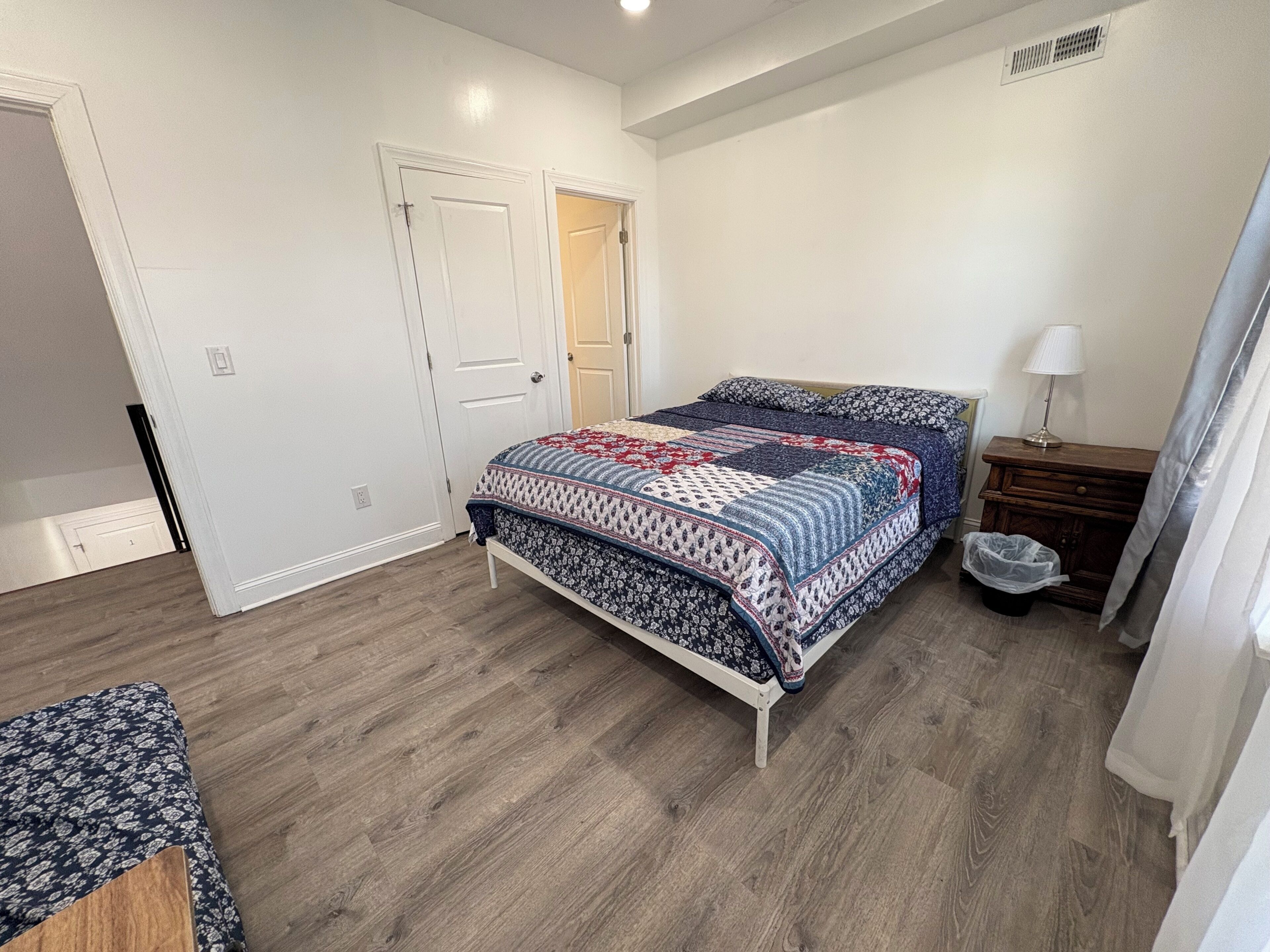 4 bedrooms, WiFi, bed sheets