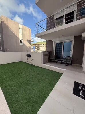 Terrace/patio - Enjoyable 2-bedroom apartment with AC in Philipsburg (Philipsburg)