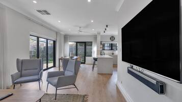 Apartment | Living room