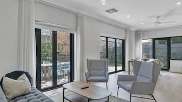 Apartment | Living area