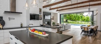 Private Avila Valley Estate · Heated Pool Jacuzzi & Sauna · Ideal for Gatherings