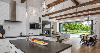 Private Avila Valley Estate · Heated Pool Jacuzzi & Sauna · Ideal for Gatherings