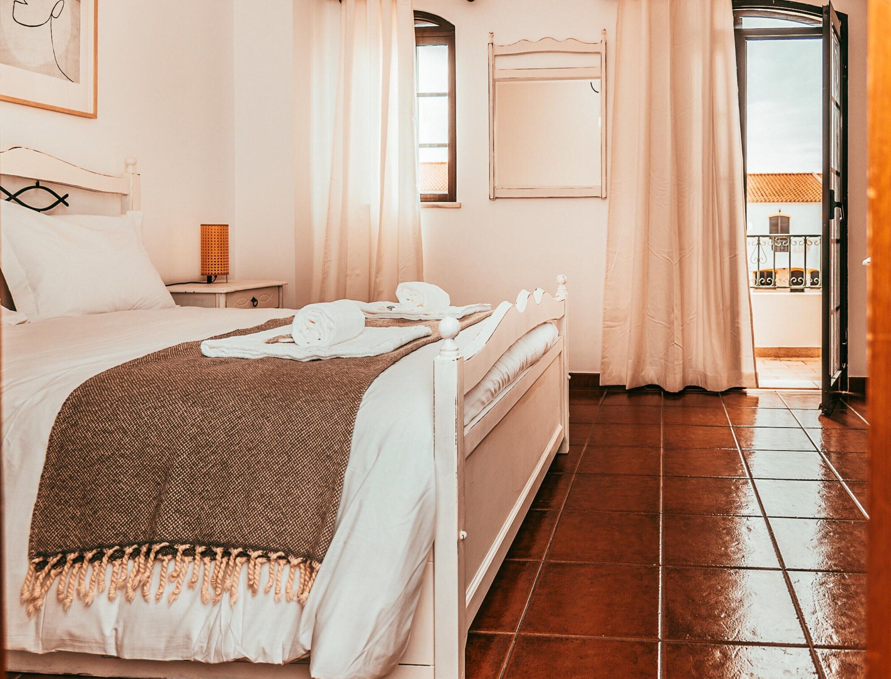 House | 2 bedrooms, iron/ironing board