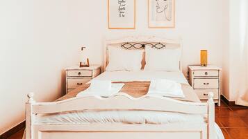 2 bedrooms, iron/ironing board