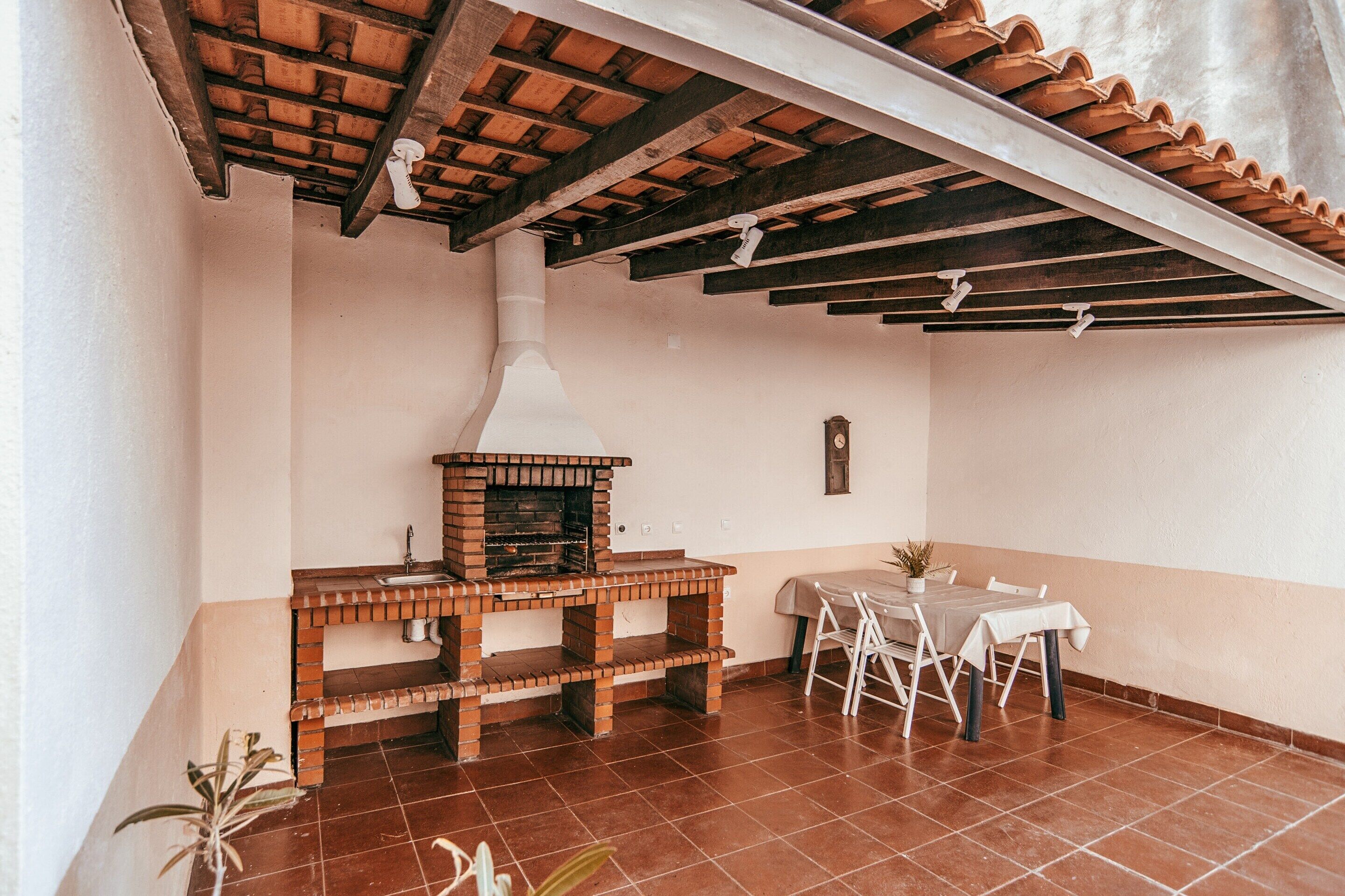 Apartment | Outdoor dining