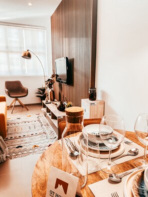 Apartment | Dining - Stay Near Avenida & Rossio (Sintra)