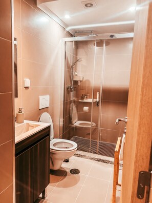 Apartment | Bathroom - Stay Near Avenida & Rossio (Sintra)