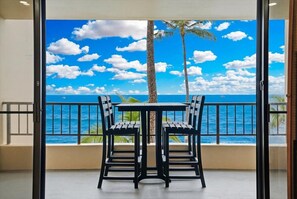 Outdoor dining - Superior Oceanfront Condo Sugar Beach Resort Maui (Kihei)