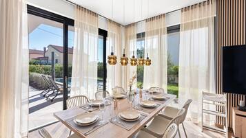 House | Dining