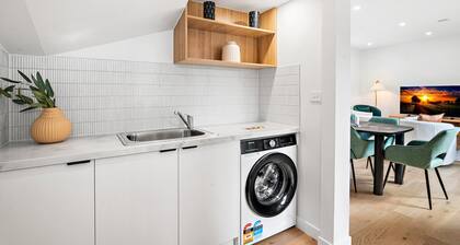 Brand-new 3-bed Townhouse in Pascoe Vale