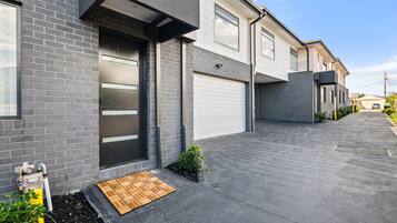 Apartment | Meja sambut tetamu