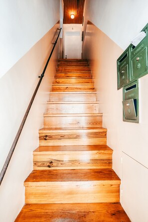 Exterior - 1-bed Near Alfama & Santa Apolonia (Lisbon)