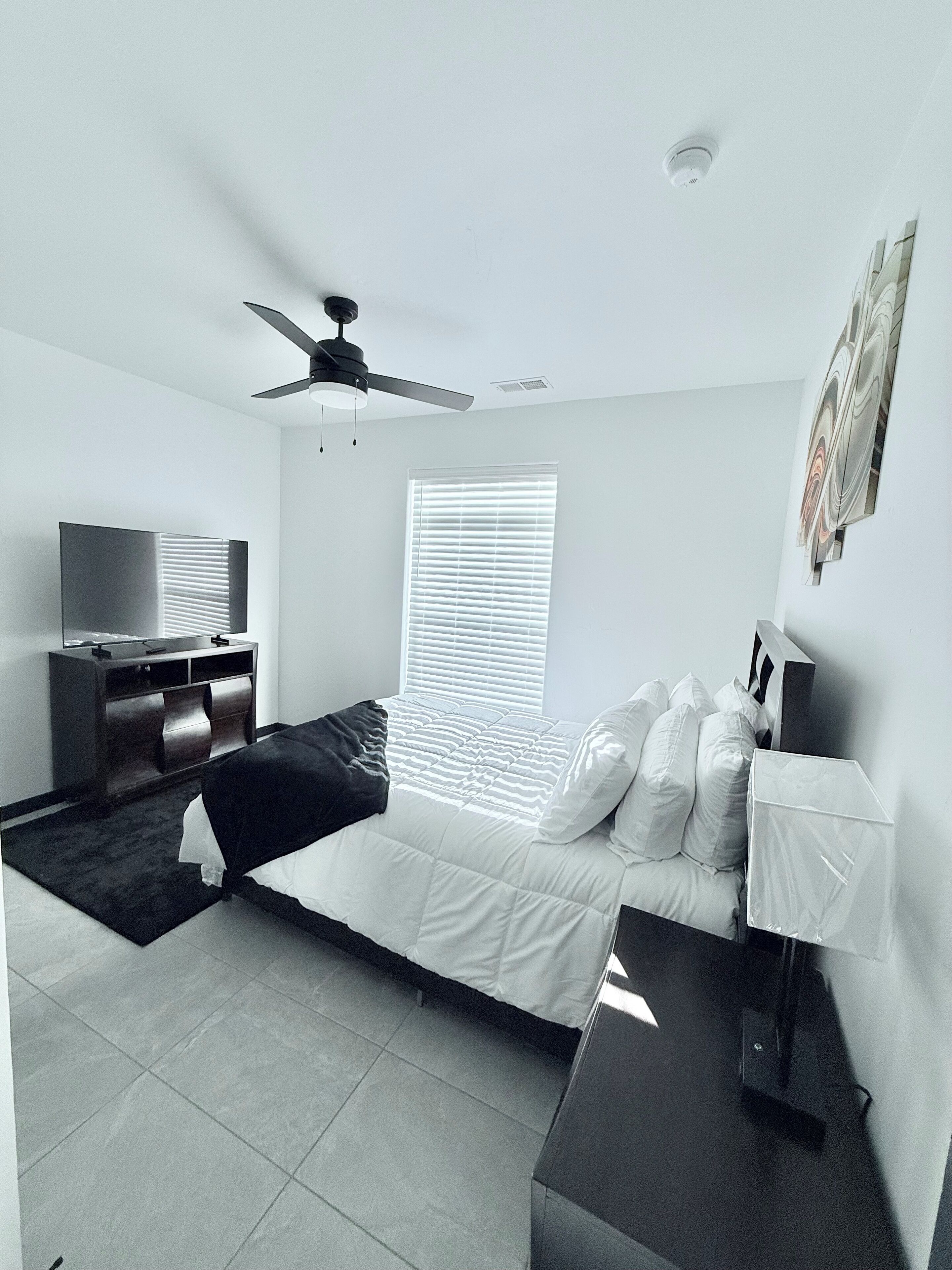 Fer et planche à repasser, Wi-Fi, draps fournis