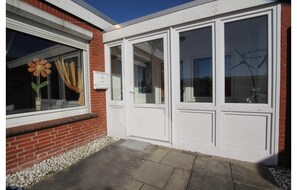 Bungalow | Balcony - Bungalow in Strandnaehe, Dornumersiel (Dornum)