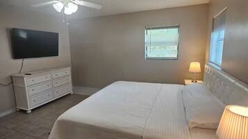 アイロン / アイロン台、WiFi、ベッドシーツ