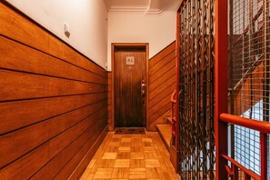 Apartment | Interior - Spacious 7-room Apartment in Lisboa (Lisbon)