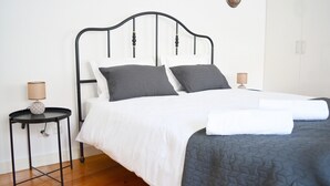 Room - Stay by Sao Jorge Castle (Lisbon)