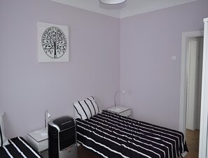 House | 2 bedrooms, iron/ironing board - Apartment Near Roman Temple (Évora)
