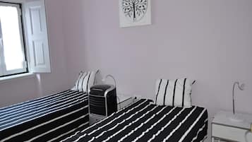 House | 2 bedrooms, iron/ironing board