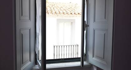 Apartment Near Roman Temple