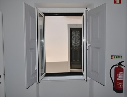 Apartment Near Roman Temple