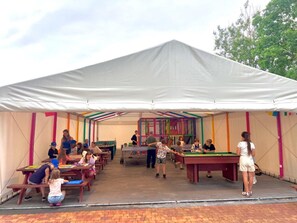 บ้านพัก | รับประทานอาหารกลางแจ้ง