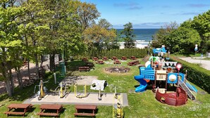 House | Garden - Comfortable Holiday Homes, Right by the Beach (Ustronie Morskie)