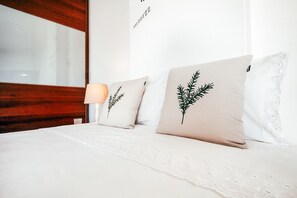 Apartment | 1 bedroom, iron/ironing board - Gem Near Lisbon & Beach (Amadora)