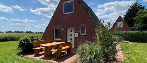 House | Outdoor dining