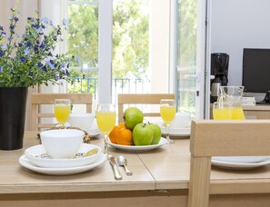 House | Dining - Solenzara Holiday Home With Garage (Sari-Solenzara)